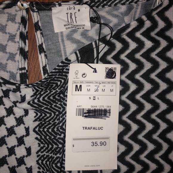 Short sleeve romper. - Picture 4 of 7